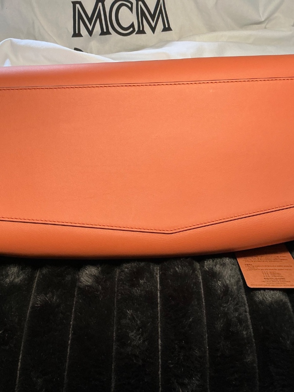 MCM NWT Diamant 3D Leather Messenger BAG comes with dust bag - Picture 3 of 13